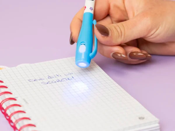 Secret Pen Flower - COLOURBOOK