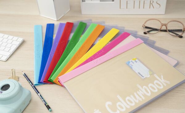 Copriquaderno con banda colorata