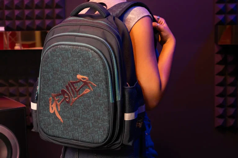 Zaino scuola Graffiti Geolier con cuffie omaggio